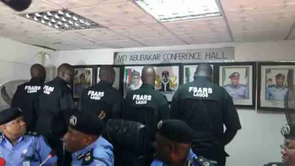 "SARS Officers Went Through My Wife’s Nude Photos On My Phone" - Man Narrates On Twitter